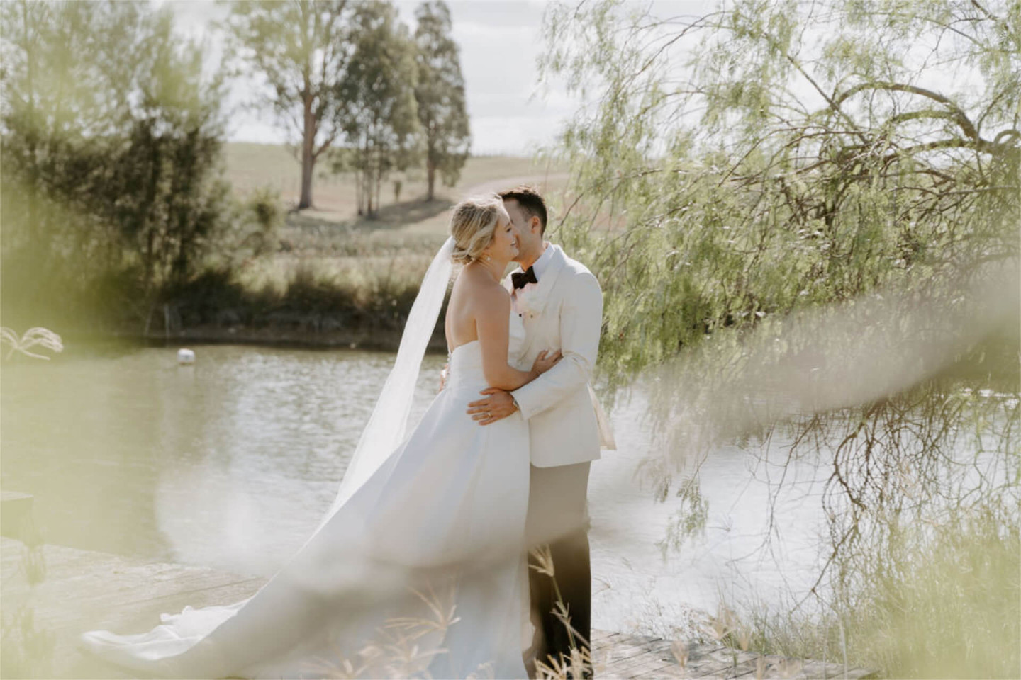 photo-by-storytellers-weddings-co