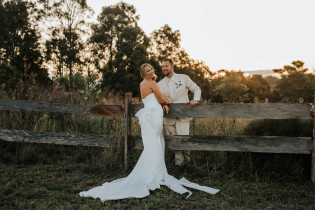 premium-exclusive-use-weekday-wedding